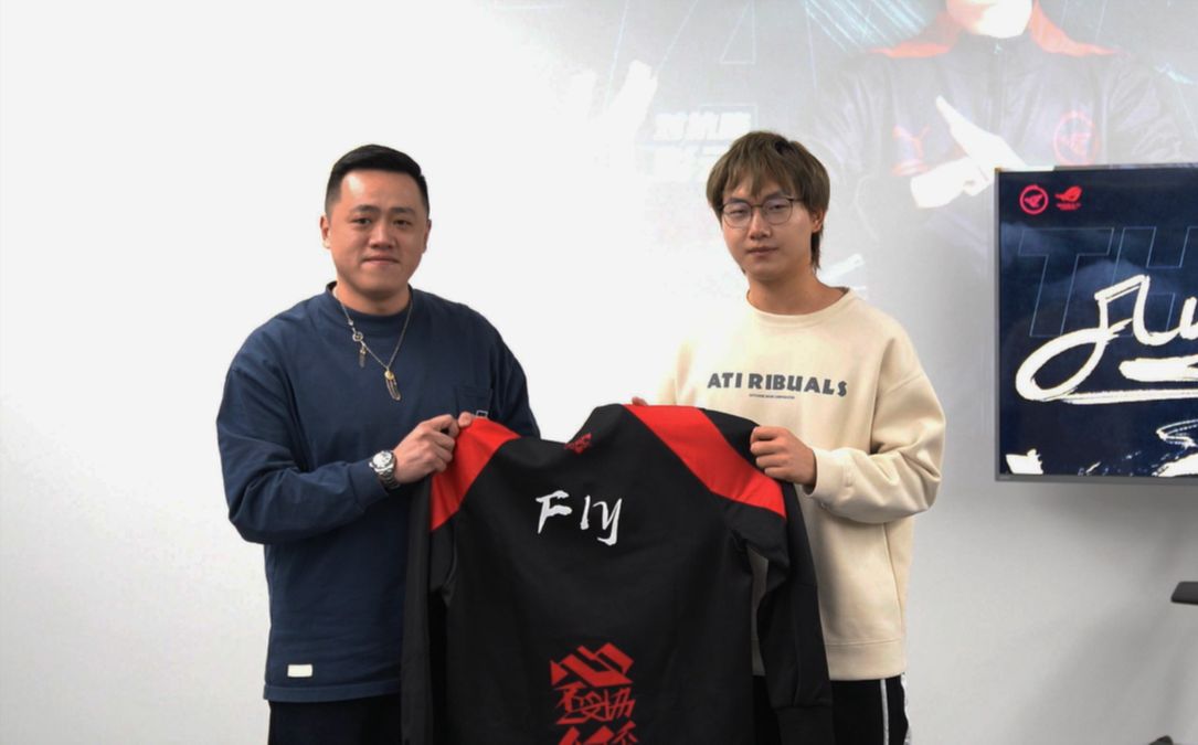 他的一举一 他的一举一