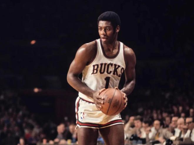 格在锋线融 格在锋线融